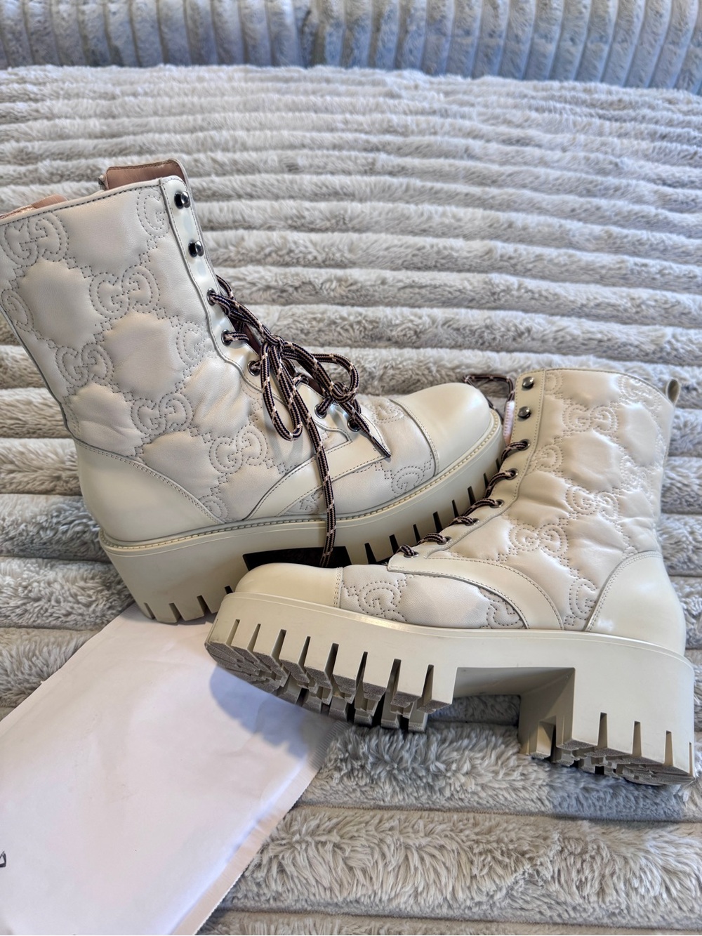 Gg Matelassé Lace-Up Boots Cream Quilted Gucci Monogram 41 size 10 US
